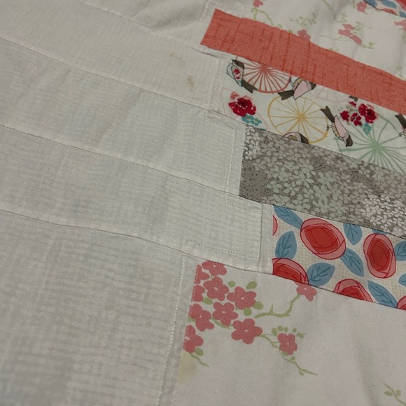 GUC Modern handmade quilt in corals, pinks and greens. Nursery. Needs TLC repair - Picture 5 of 10